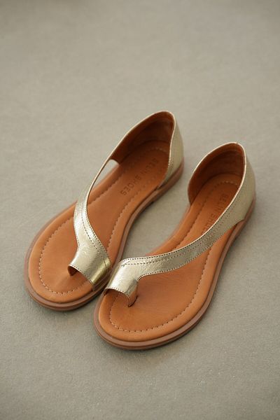 selinshoes Sandale de damă din piele naturală Herby cu tăietură asimetrică - AUR