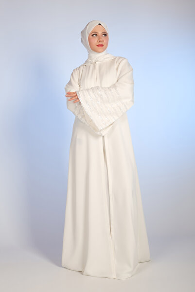 HARİKA WEAR بدلة فيراس بيضاء بقلنسوة وأكمام واسعة ومطرزة بالخرز
