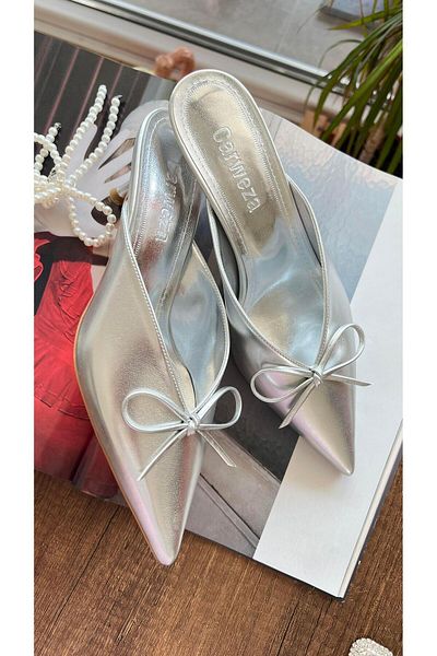 carweza Belen Silver Bow Patent Leather Short Heel Slippers