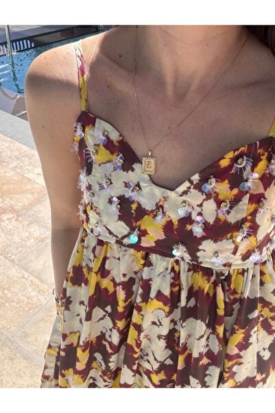 Butik Önü Pul İşlemeli Desenli Elbise
