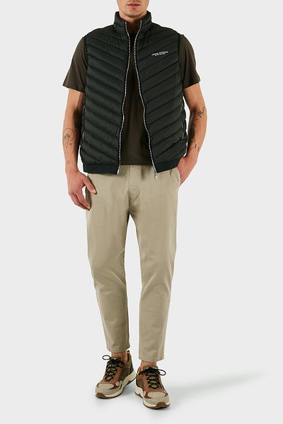 Armani Exchange سترة منتفخة ذات ياقة واقفة ومبطنة بالريش للرجال 8NZQ52 ZNW3Z MB066
