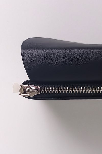 Ecrou Clamshell Handbag Black
