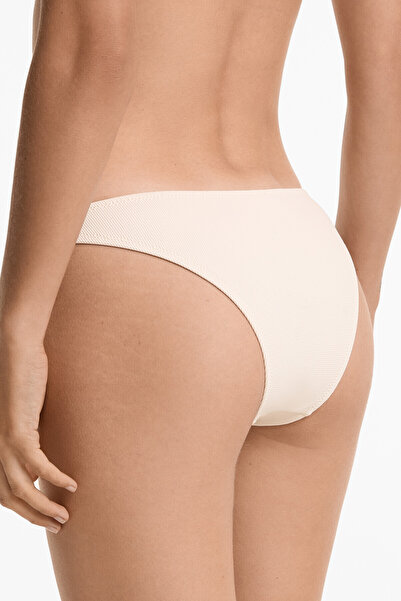 Oysho U kesim orta kapatıcılıkta pike bikini altı