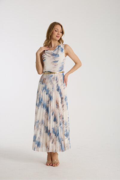 ŞEYDA ERTEM MAVİ RENGİ PARLAMENT MAVİSİ FIRCA DESENLİ PLİSE ELBİSE