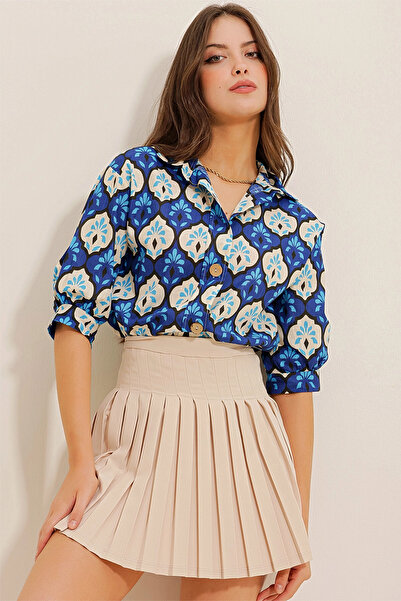 VAGGON Women's Cobalt Watermelon Sleeve Tile Patterned Shirt Vgn230132