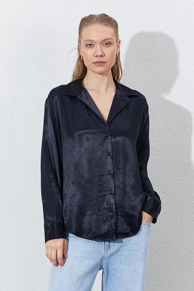 TENA Women's Black Buttoned Shirt