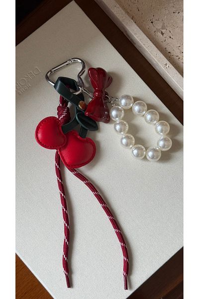 Muse Sister Heart and Pearl Bag Accessory