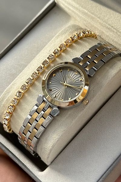 Homies Women Wrist Watch Small Case Gift Box with Bracelet Gift for Special Occasions.Hm7373S01