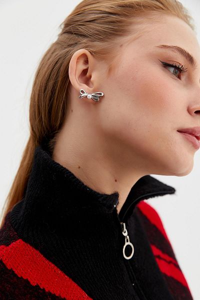 Nish&Chic Pearl Ribbon Earrings
