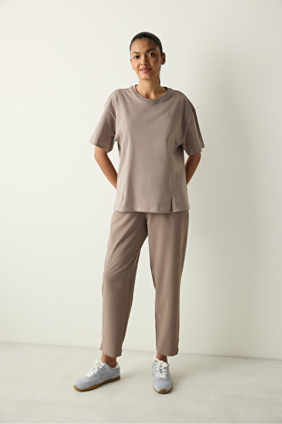 Penti Λεπτομερές μπλουζάκι με λαιμόκοψη Mink