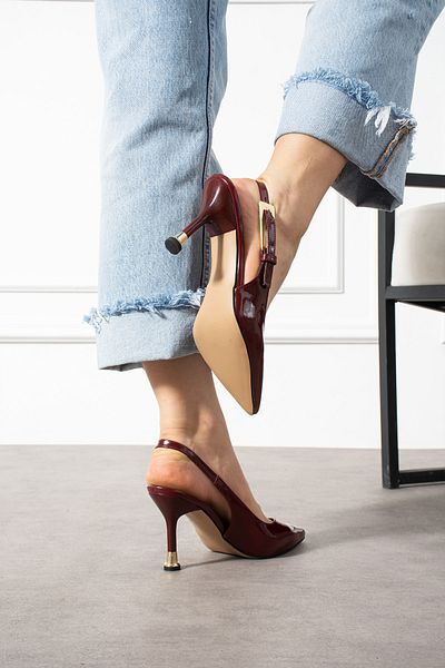 topukludünyası Women's Shoes with Gold Heel Detail