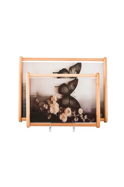 Dania A set of 2 wooden and glass plates and trays with elegant artistic drawings and colors. The medium size is 33*24 cm and the large size is 42*30 cm.