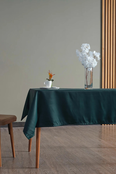 Miabella Home Satin Tablecloth, Authentic, Modern, Matte Satin Tablecloth, Easy to Clean, Rectangular 140x180 Cm