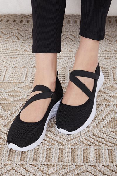 TOFİSA Women's Black and White Elastic Mesh Sports Shoes - 24929