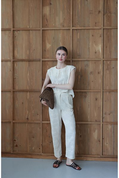 LOISY Women's Embroidered Crop Blouse-Pants Premium Set