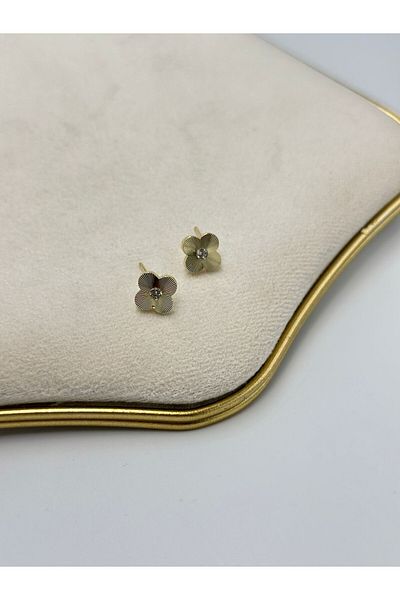MyladyAccessoriess Single Stone Detailed Clover Earrings
