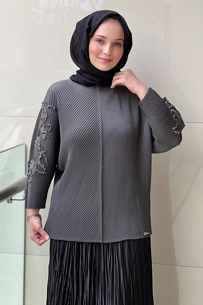 Ghisa Guipure Sleeves Accordion Tunic