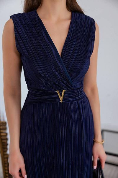 Varyete Double Breasted Collar V Crinkle Fabric Midi Dress with Metal Accessories