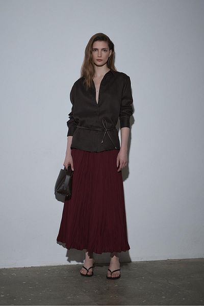 Suud Collection Горчиво кафява риза Нора от 100% лен