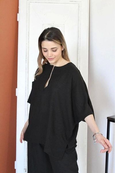 Vogueway Black V-Neck Suit