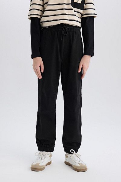 DeFacto Black Boy's Pants with Elastic Leg with Lace-Up Pockets on the Waist B6713A8/Bk81