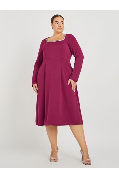Styli Plus Size Embellished Square Neck Pleated Midi Dress