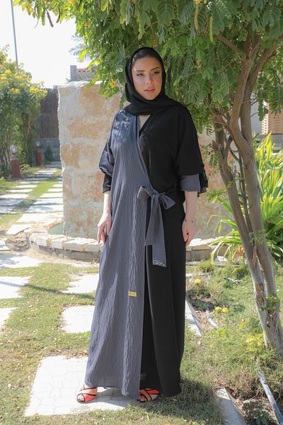 outline Black abaya with gray overlay and tie