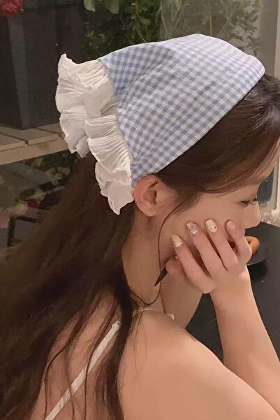 TAKIŞTIR Coroană cu model Pötikare cu detaliu de eșarfă de culoare albastră