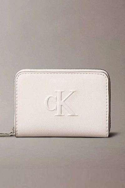 Calvin Klein Sculpted med flap zip around