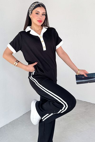 Cappmoda TKM-13304 تي شيرت بولو من القماش الأسود مع ياقة وأزرار وسروال فضفاض مخطط طقم مكون من قطعتين