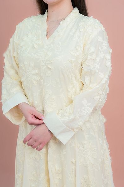 IKKXA Soft Petals Embroidered Jalabiya