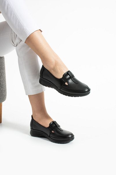 Getcho Adey Women's Black Orthopedic Buckle Daily Comfortable Genuine Leather Light Heeled Shoes