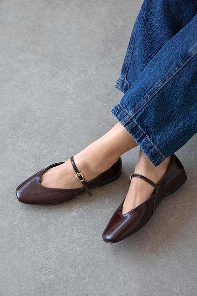 STRASWANS Evve Women's Buckle Detail Wrinkled Leather Ballerinas Claret Red