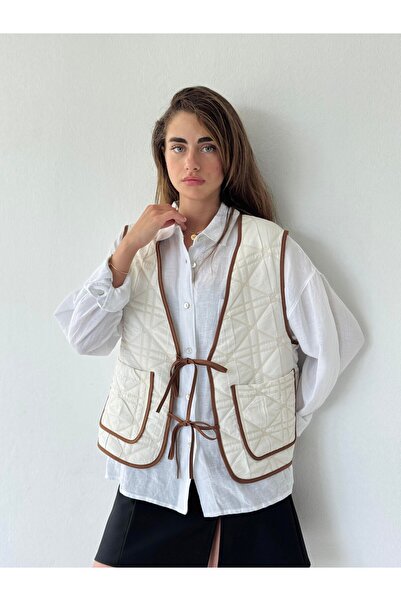 Retrobird Design Front Lace up Quilted Vest Women Beige