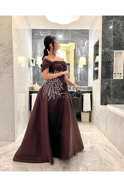 ALANOOD FASHION Luxurious long brown evening dress with golden embroidered cloche
