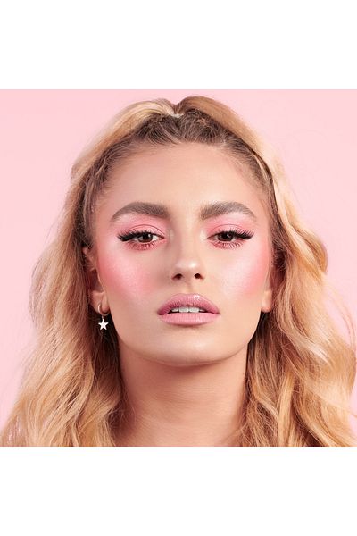 Muah Muah Lolita highlighter, blush, contour palette