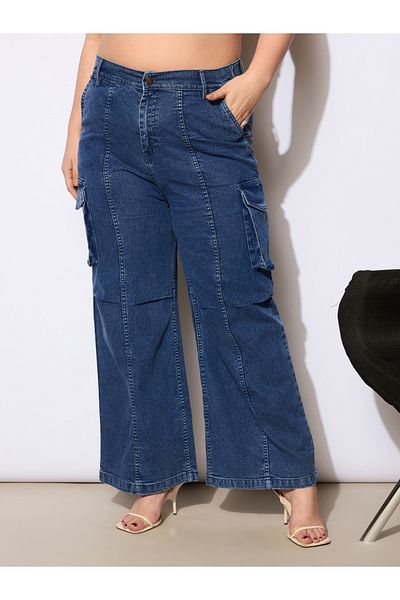 Sassafras By Styli Plus Size Straight Fit Jeans with Side Pockets Details