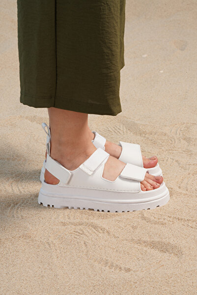 Beyond Жіночі білі сандалі Goldenglow BYNDUGGS01