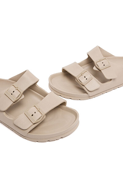 R&B صندل مريح بتفاصيل مشبك