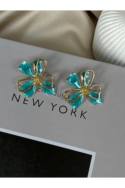 Twinssis Accessories Pearlescent Gold Flower Model Nail Earrings