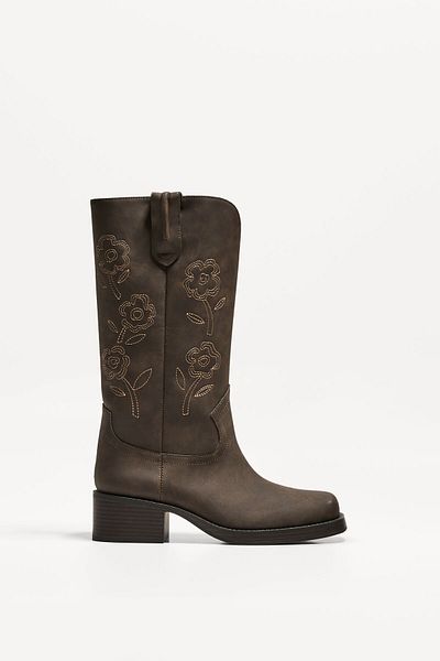 Bershka Embroidered flat cowboy boots