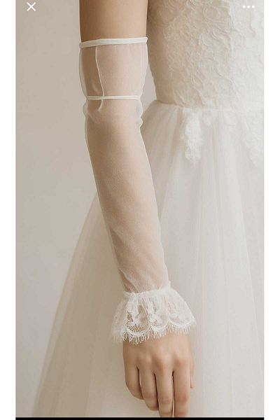 No Name Atelier Romantic French Lace Design Bridal Oversleeve
