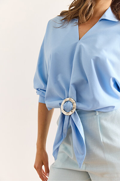 Olalook Γυναικείο μπλουζάκι μπλε μπλουζάκι με αξεσουάρ μπροστά BLZ-19003016