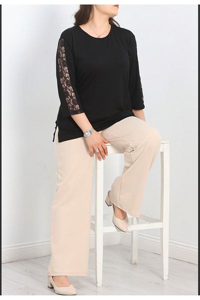 Tunicom Blouse with Lace Details in Plus Size for the Holiday