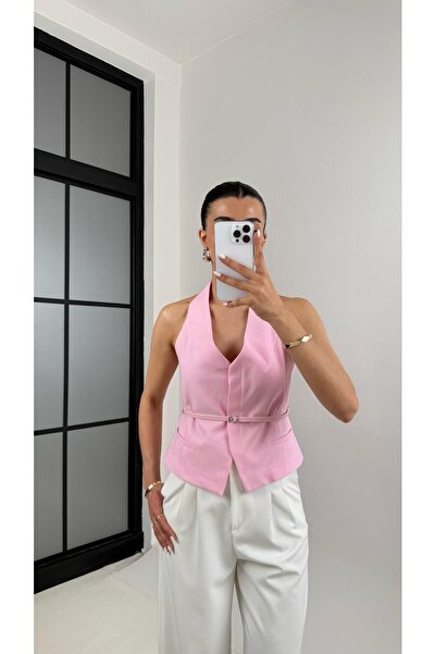 Moda Asrın Pembe Önü Düğmeli Kemerli Tasarım Yelek