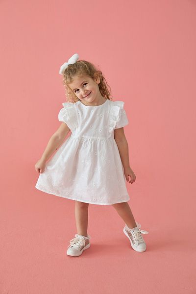 Patique Kids Λευκό Βαμβακερό Κοριτσίστικο Φόρεμα με Μοτίβο Λουλουδιών