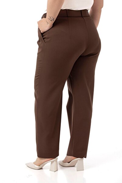 DISENTIS MODEST Plus Size Brown Trousers with Pleated Front Pockets and Belt