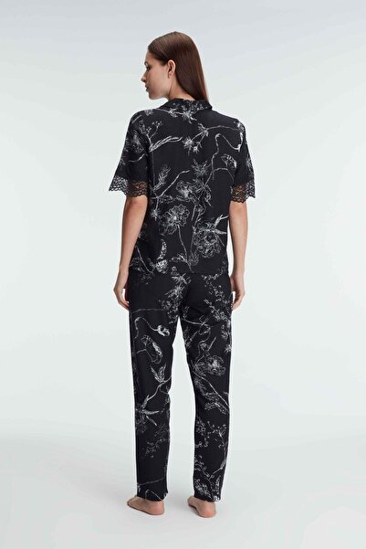 civetta Half-Sleeve V-Neck Women's Viscose Floral Pattern Summer Woven Lace Detailed Pajama Set