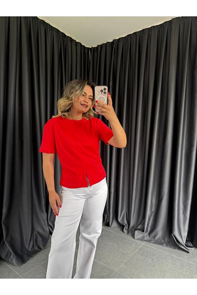BÜŞRA PERKER 31874 Red T-Shirt with Slit Detail