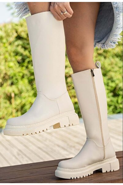 KOCAMANLAR Feles Kalın Taban Diz Altı Fermuarlı Rahat Kadın Çizme BEJ